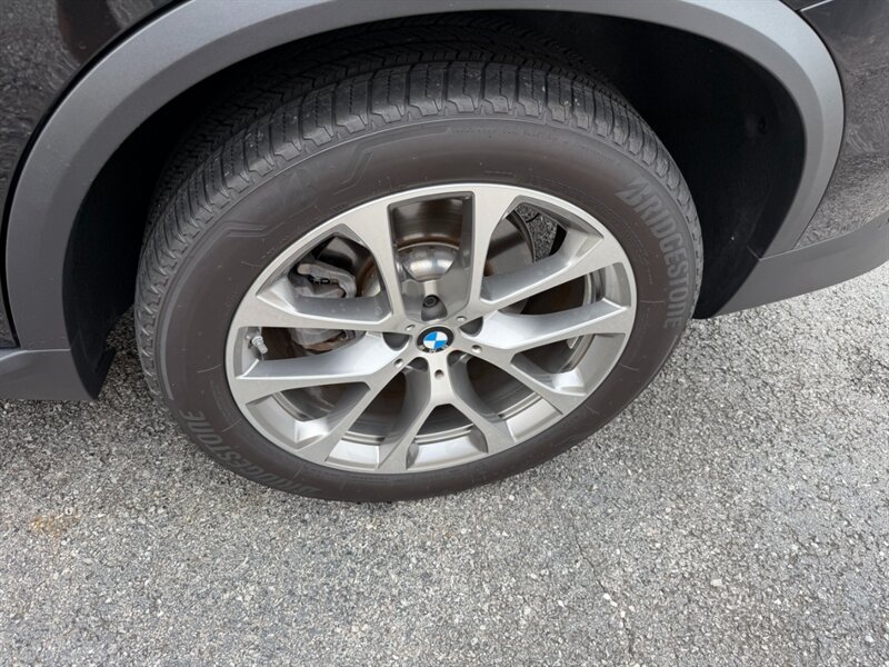 2025 BMW X5 sDrive40i - Photo 14 - Nashville, TN 37210
