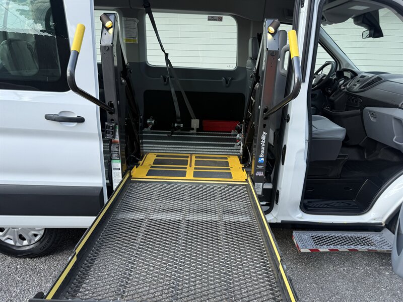 2019 Ford Transit 150 XL - Photo 35 - Nashville, TN 37210
