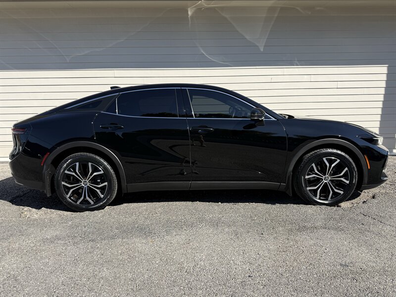  2023 Toyota Crown Limited AWD   