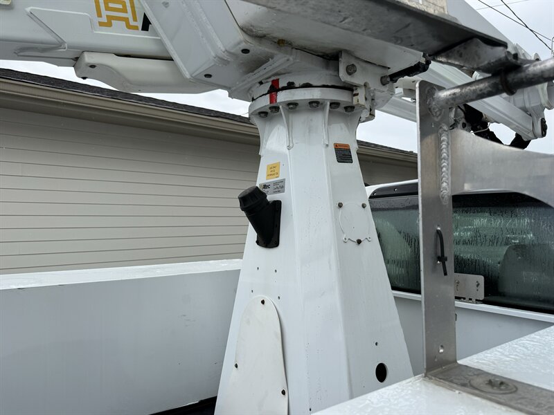 2021 Ford F-550 Super Duty XL ALTEC BUCKET TRUCK - Photo 61 - Nashville, TN 37210