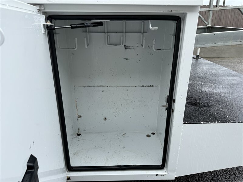 2021 Ford F-550 Super Duty XL ALTEC BUCKET TRUCK - Photo 43 - Nashville, TN 37210
