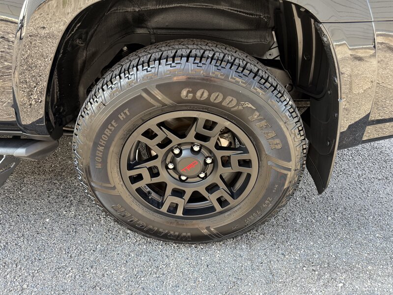 2023 Toyota 4Runner SR5 photo 31
