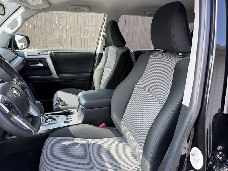 2023 Toyota 4Runner SR5 photo 8