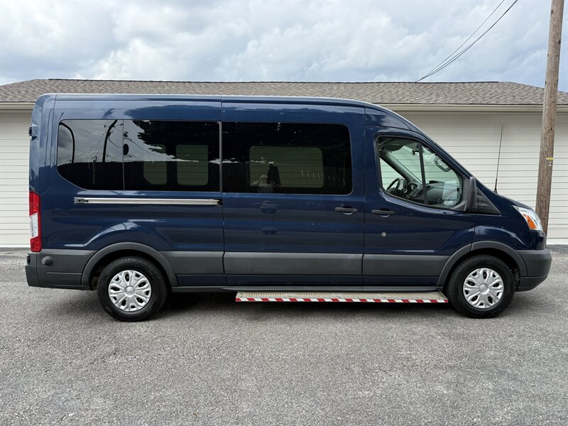 2015 Ford Transit's photo