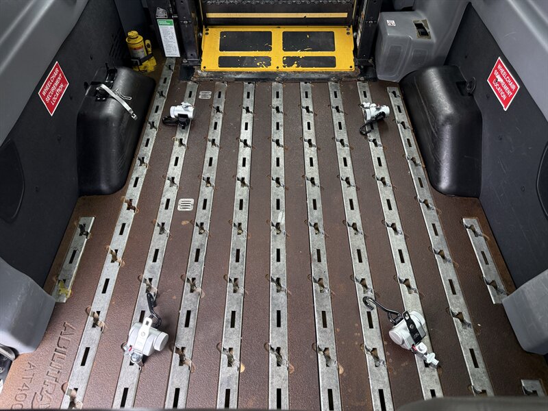 2015 Ford Transit 350 XL - Photo 9 - Nashville, TN 37210