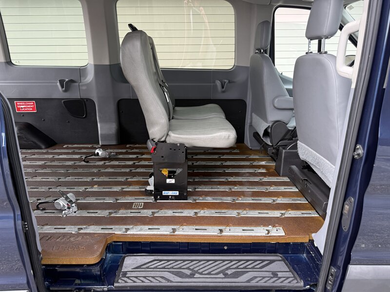 2015 Ford Transit 350 XL - Photo 16 - Nashville, TN 37210
