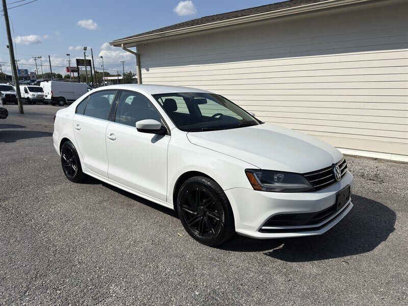 2017 Volkswagen Jetta 1.4T S photo 2