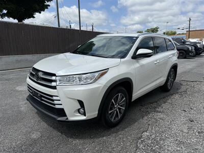 2017 Toyota Highlander XLE   - Photo 24 - Nashville, TN 37210