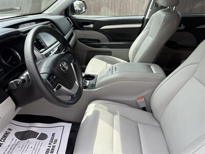2017 Toyota Highlander XLE   - Photo 21 - Nashville, TN 37210