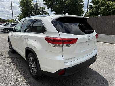 2017 Toyota Highlander XLE   - Photo 11 - Nashville, TN 37210