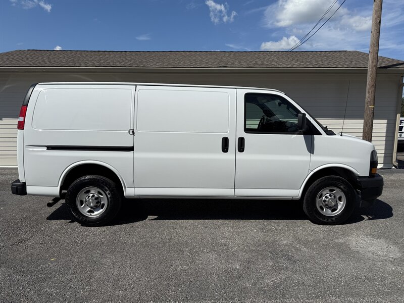 2021 Chevrolet Express 2500  