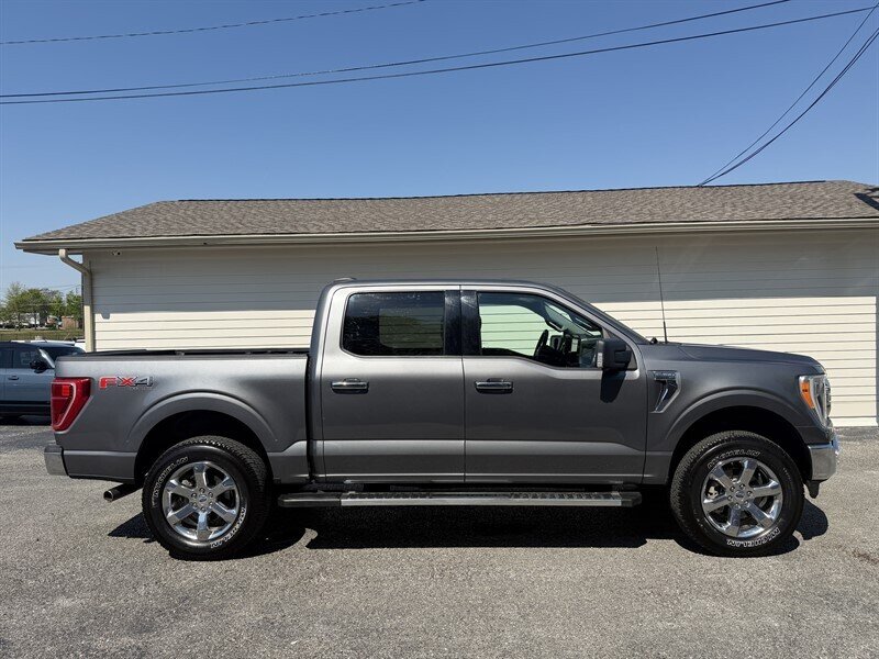 2022 Ford F-150 XLT   - Photo 1 - Nashville, TN 37210