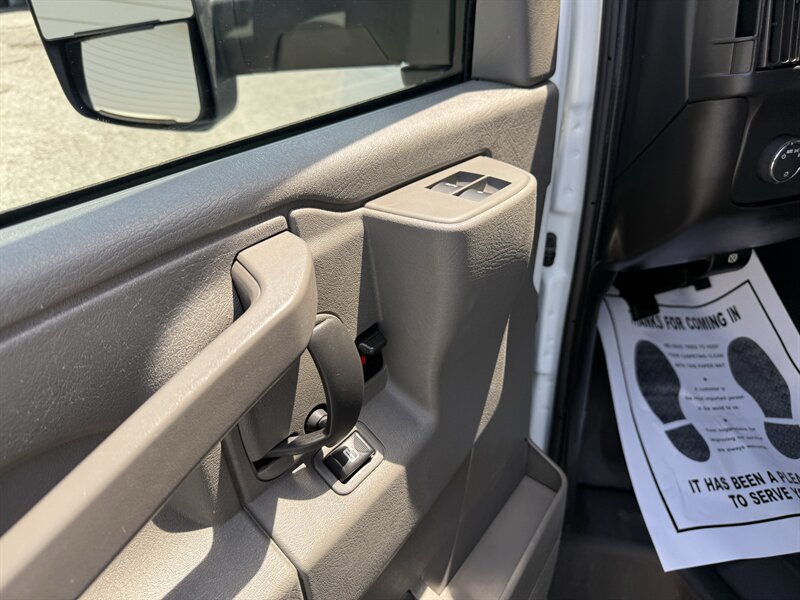 2023 GMC Savana 3500 - Photo 20 - Nashville, TN 37210