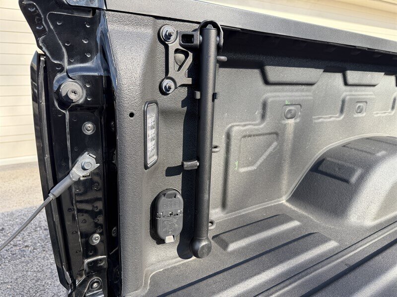 2024 GMC Sierra 3500 AT4 - Photo 20 - Nashville, TN 37210