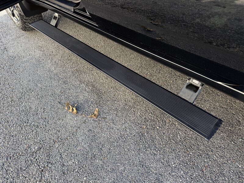 2024 GMC Sierra 3500 AT4 - Photo 16 - Nashville, TN 37210