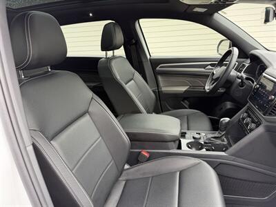 2023 Volkswagen Atlas Cross Sport V6 SEL R-Line Black 4Motion   - Photo 29 - Nashville, TN 37210