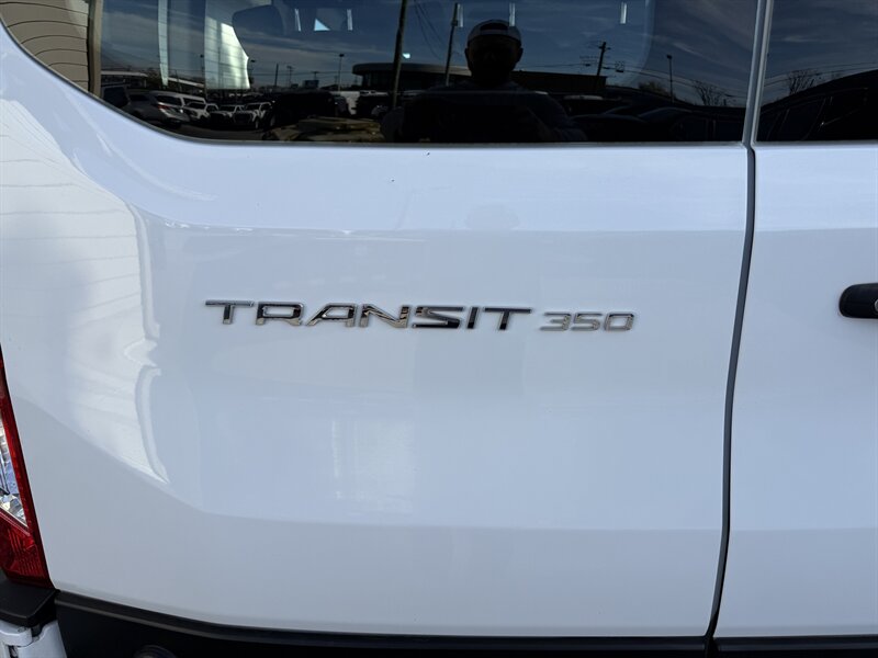 2020 Ford Transit 350 XL - Photo 8 - Nashville, TN 37210