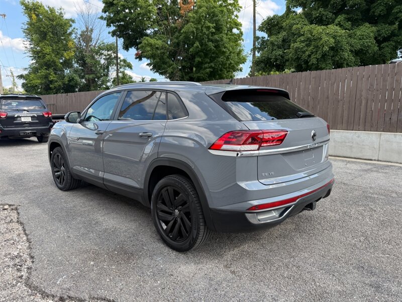 2022 Volkswagen Atlas Cross Sport V6 SE 4Motion - Photo 8 - Nashville, TN 37210