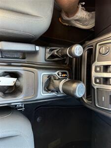 2018 Jeep Wrangler Sport S - Photo 2 - Nashville, TN 37210