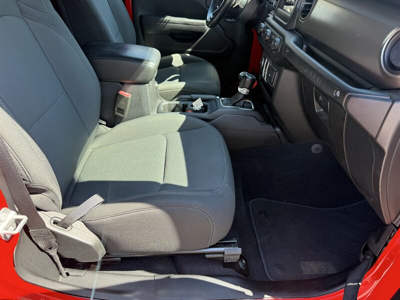 2018 Jeep Wrangler Sport S - Photo 24 - Nashville, TN 37210