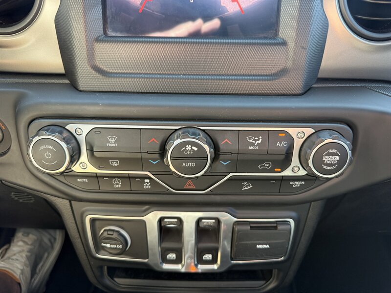 2018 Jeep Wrangler Sport S - Photo 4 - Nashville, TN 37210