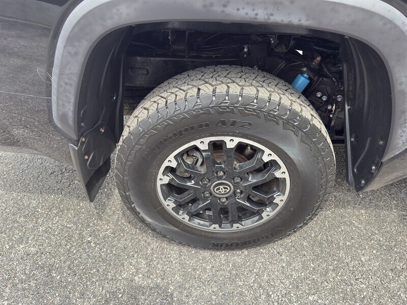 2022 Toyota Tundra Limited photo 13