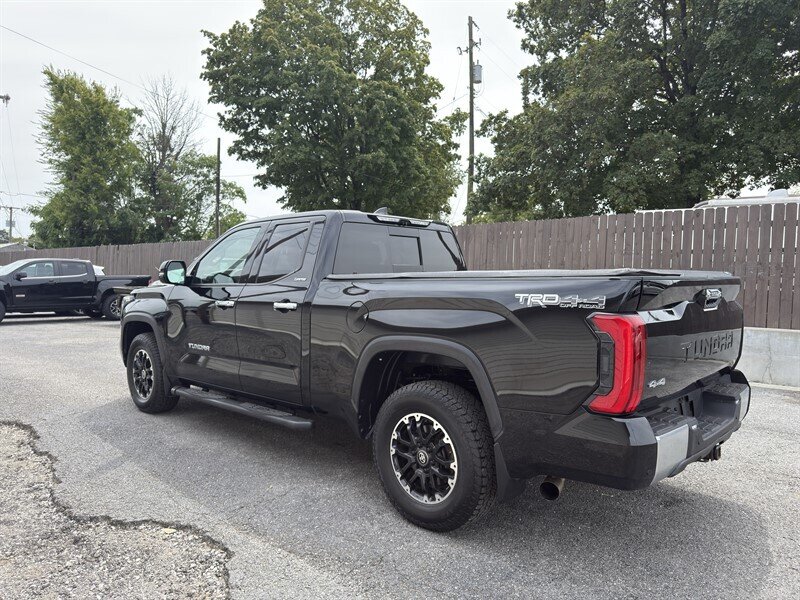 2022 Toyota Tundra Limited photo 6