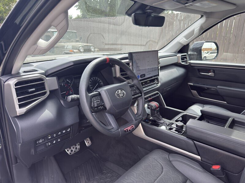 2022 Toyota Tundra Limited photo 21