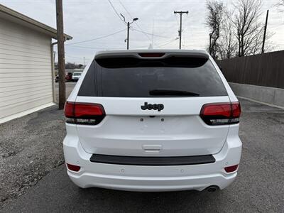 2018 Jeep Grand Cherokee Altitude   - Photo 8 - Nashville, TN 37210