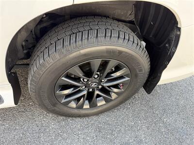 2014 Lexus GX 460 Luxury   - Photo 15 - Nashville, TN 37210