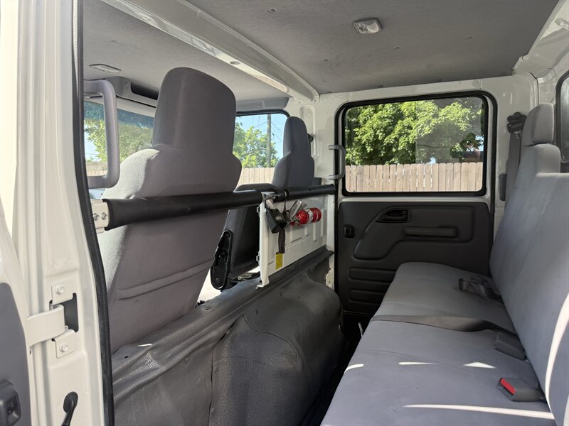 2022 Chevrolet 4500 LCF 4500 LCF - Photo 10 - Nashville, TN 37210