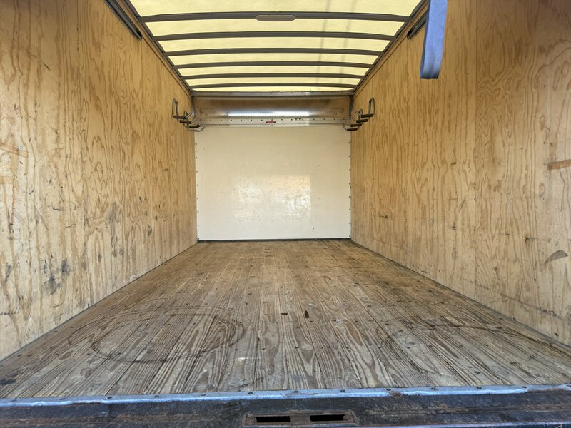 2022 Chevrolet 4500 LCF 4500 LCF - Photo 17 - Nashville, TN 37210