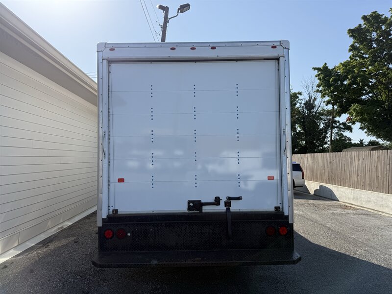 2022 Chevrolet 4500 LCF 4500 LCF - Photo 14 - Nashville, TN 37210