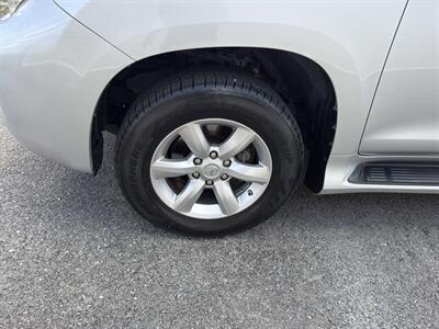2011 Lexus GX 460   - Photo 10 - Nashville, TN 37210