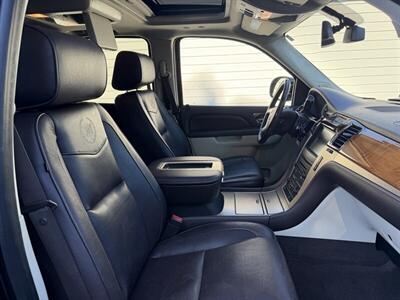 2011 Cadillac Escalade Hybrid Platinum Hybrid - Photo 35 - Nashville, TN 37210