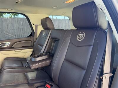 2011 Cadillac Escalade Hybrid Platinum Hybrid - Photo 24 - Nashville, TN 37210