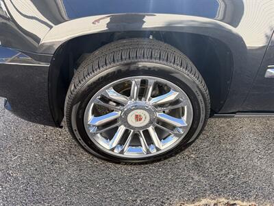 2011 Cadillac Escalade Hybrid Platinum Hybrid - Photo 14 - Nashville, TN 37210