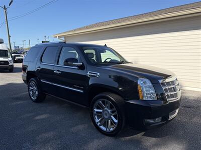 2011 Cadillac Escalade Hybrid Platinum Hybrid - Photo 2 - Nashville, TN 37210
