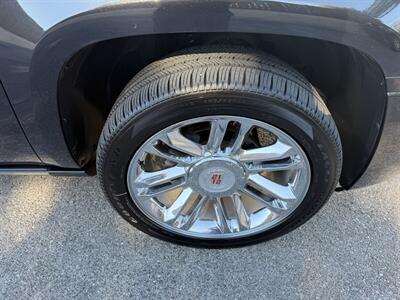 2011 Cadillac Escalade Hybrid Platinum Hybrid - Photo 12 - Nashville, TN 37210