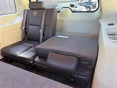 2011 Cadillac Escalade Hybrid Platinum Hybrid - Photo 27 - Nashville, TN 37210