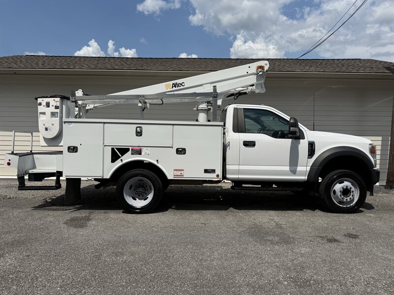 2022 Ford F-450 Super Duty   - Photo 1 - Nashville, TN 37210