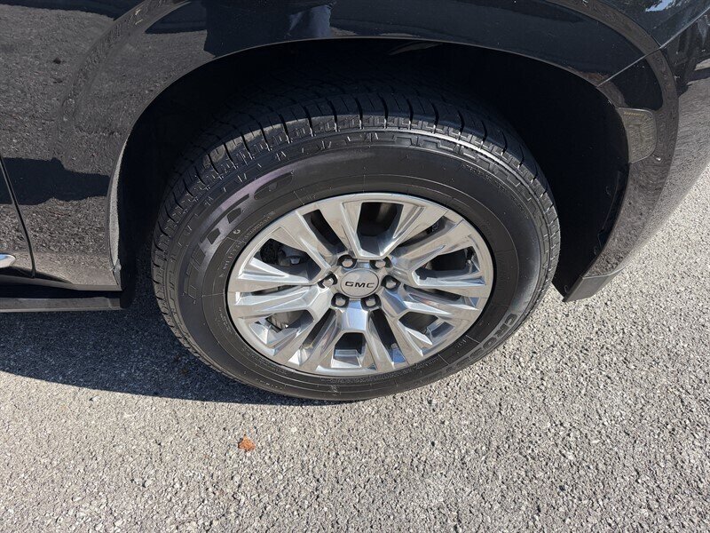 2023 GMC Yukon XL Denali - Photo 12 - Nashville, TN 37210