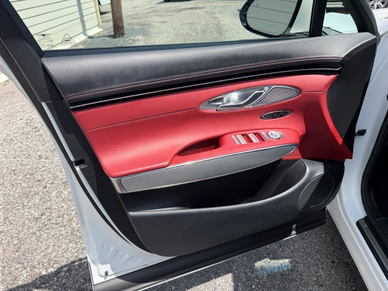 2024 Genesis GV70 2.5T Standard SPORT PRESTIGE - Photo 16 - Nashville, TN 37210