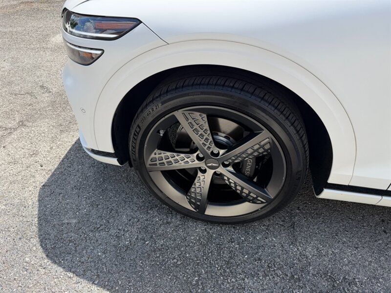 2024 Genesis GV70 2.5T Standard SPORT PRESTIGE - Photo 14 - Nashville, TN 37210