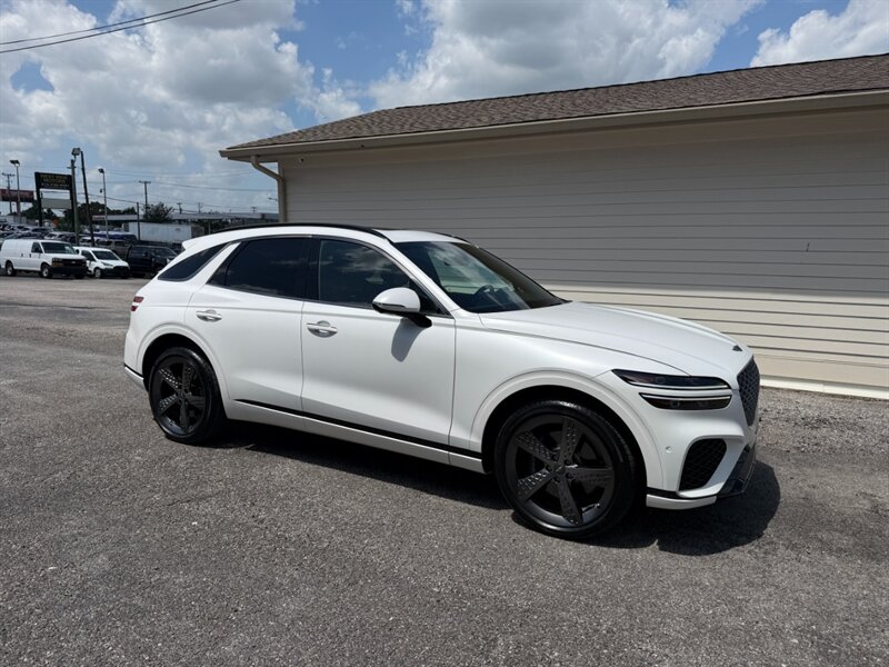2024 Genesis GV70 2.5T Standard SPORT PRESTIGE - Photo 2 - Nashville, TN 37210