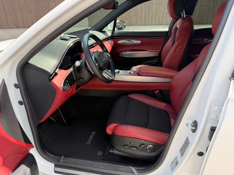 2024 Genesis GV70 2.5T Standard SPORT PRESTIGE - Photo 18 - Nashville, TN 37210