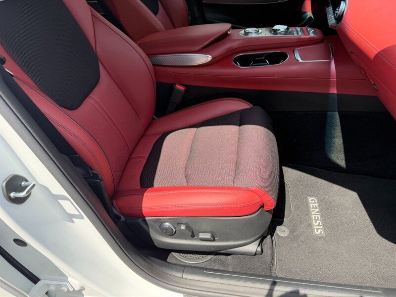 2024 Genesis GV70 2.5T Standard SPORT PRESTIGE - Photo 31 - Nashville, TN 37210
