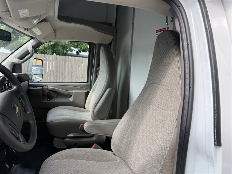 2022 Chevrolet Express 3500 - Photo 22 - Nashville, TN 37210