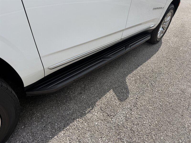 2022 GMC Yukon XL Denali - Photo 12 - Nashville, TN 37210