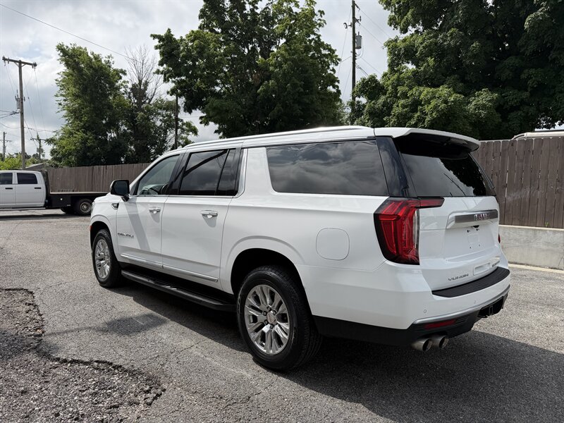2022 GMC Yukon XL Denali - Photo 7 - Nashville, TN 37210